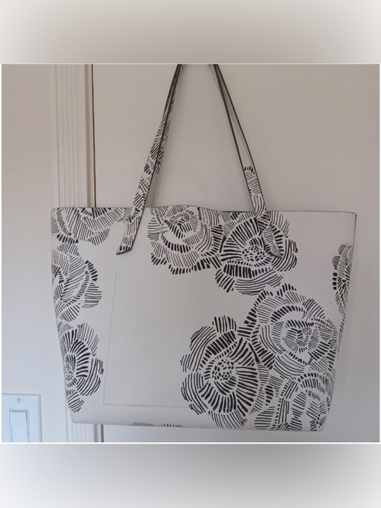Indigo Handbags - Indigo White Tote with Black Floral Print